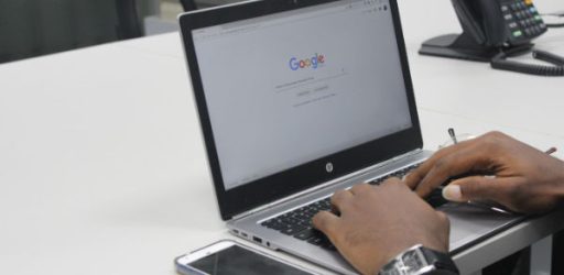 Come cercare su Google: i trucchi di ricerca su Google